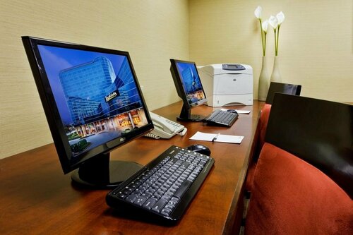 Внешний вид отеля Radisson Hotel Vancouver Airport в Ричмонде, фото 5