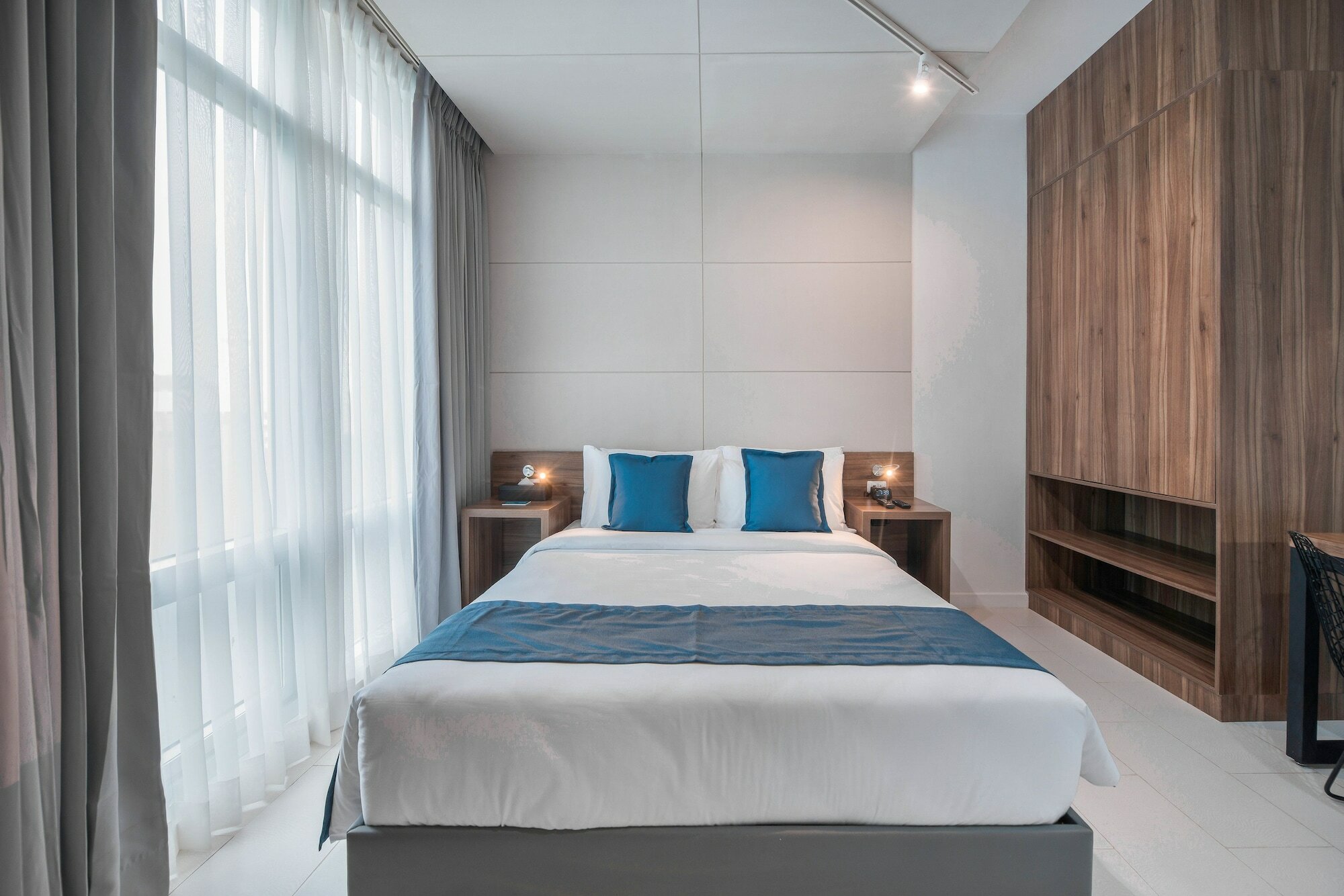 Фото 12496022896