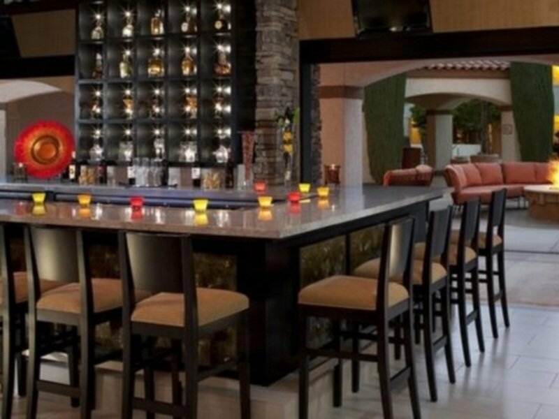 Фото Sheraton Tucson Hotel and Suites