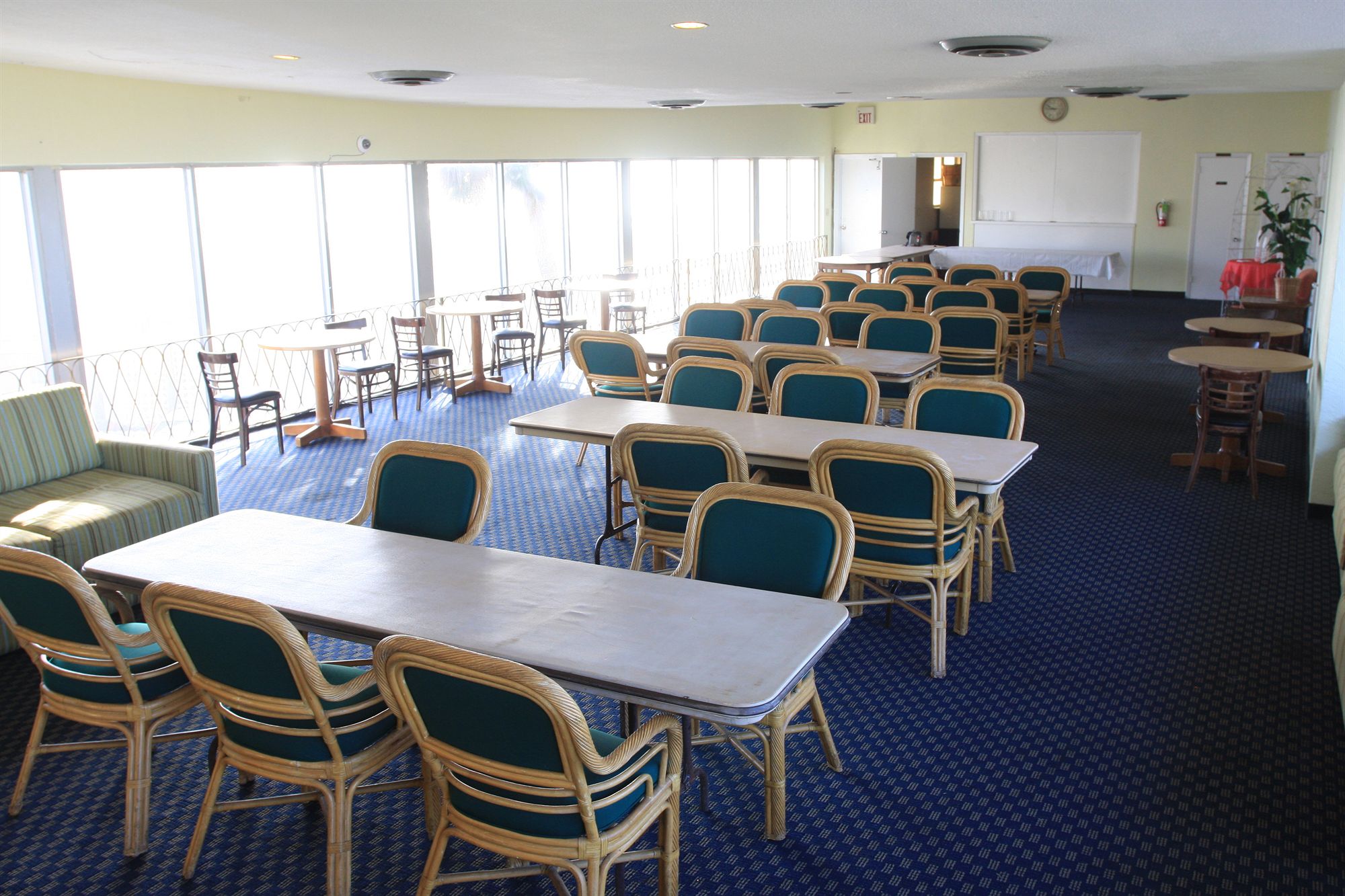 Фото Makai Beach Lodge