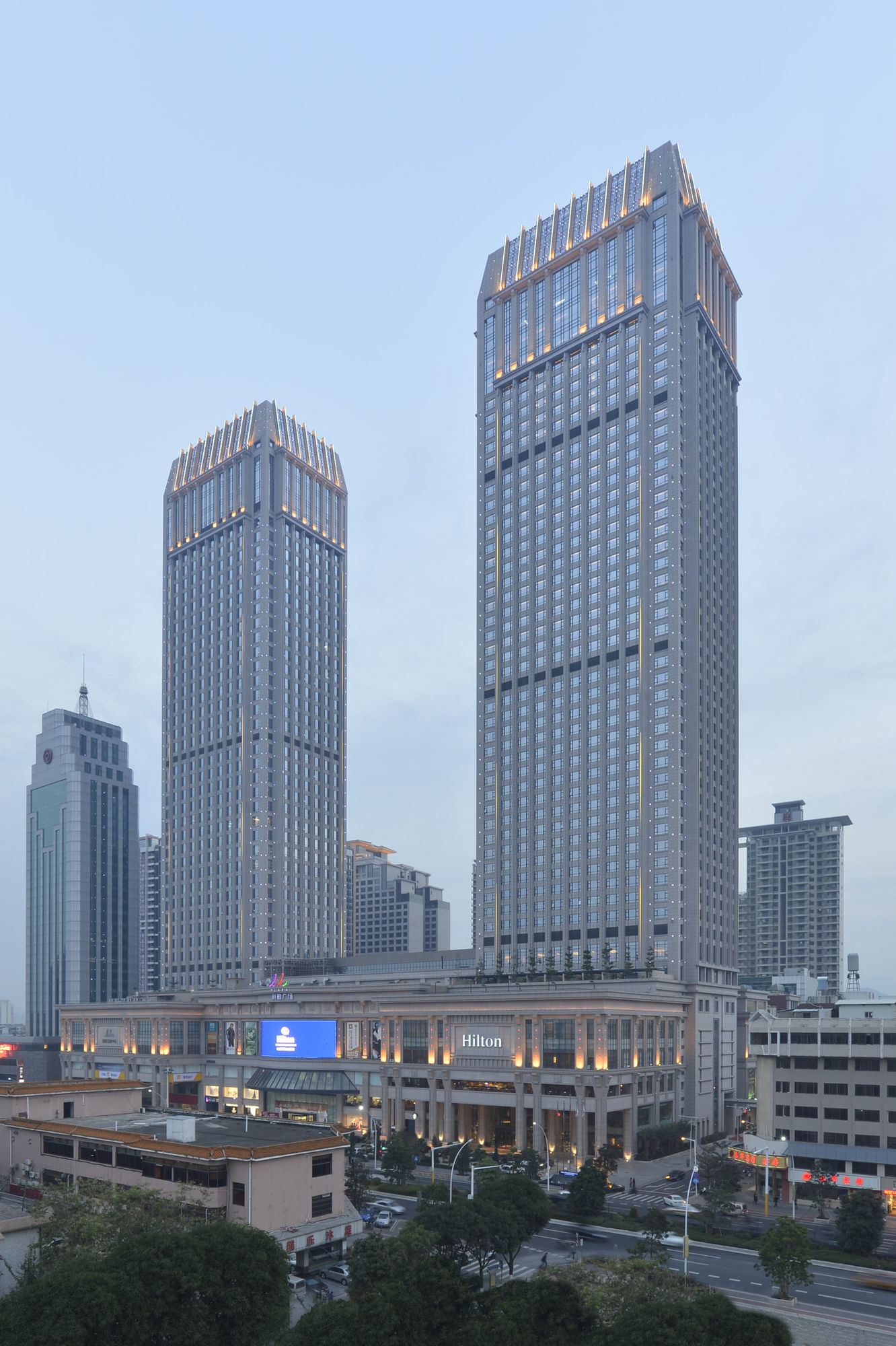 Фото Hilton Zhongshan Downtown