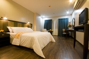 Baguio Burnham Suites (Cordillera Administrative Region, City of Baguio, Kisad Road), hotel