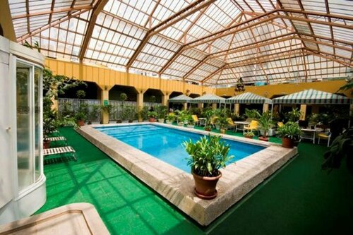 Внешний вид отеля Hotel Ramada в Гуаякиле, фото 2