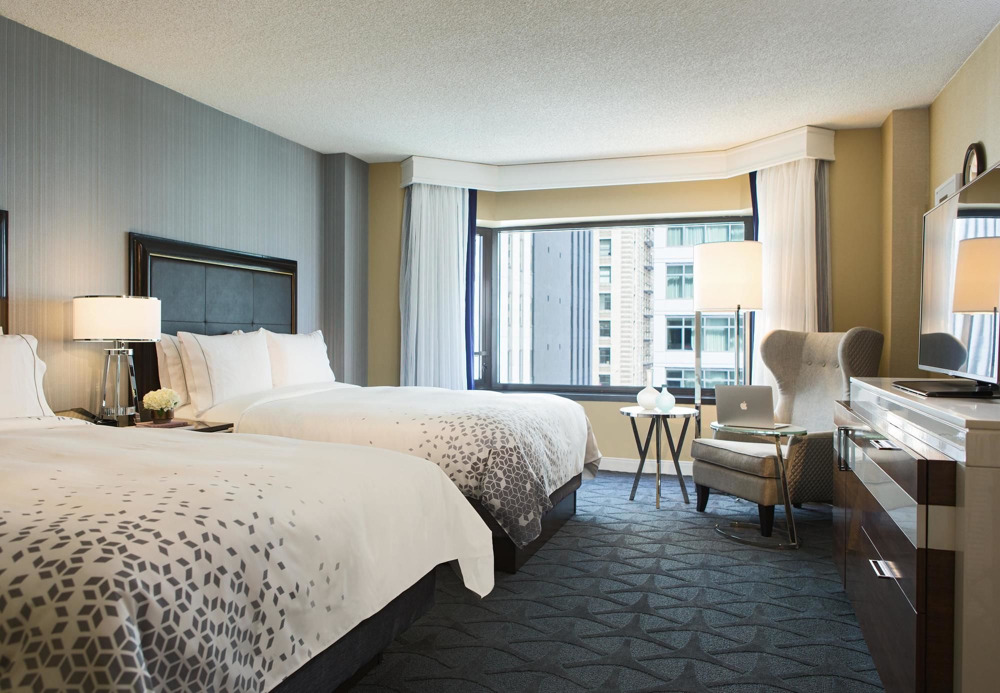 Фото Renaissance Chicago Downtown Hotel