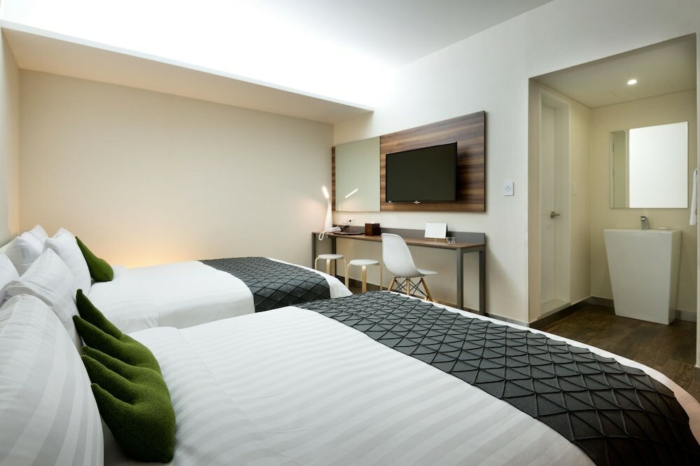 Фото Metro Hotel