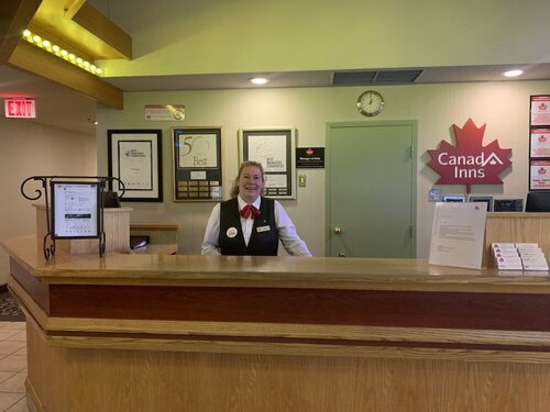 Внешний вид отеля Canad Inns Destination Centre Garden City в Виннипеге, фото 2