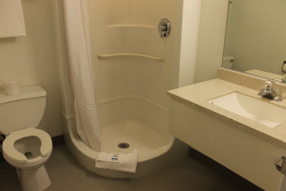 Фото Rodeway Inn Greeley