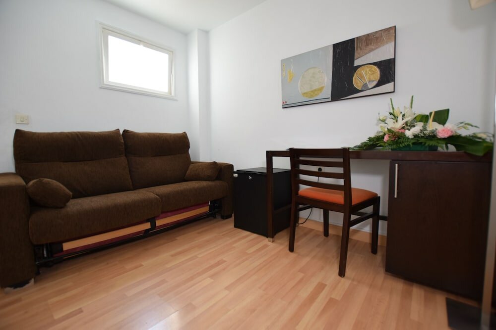 Фото Hotel Adonis Pelinor