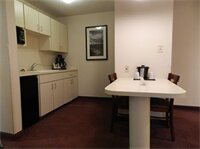 Фото Ashmore Inn and Suites