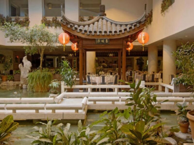 Фото Holiday Inn Montreal Centreville Downtown