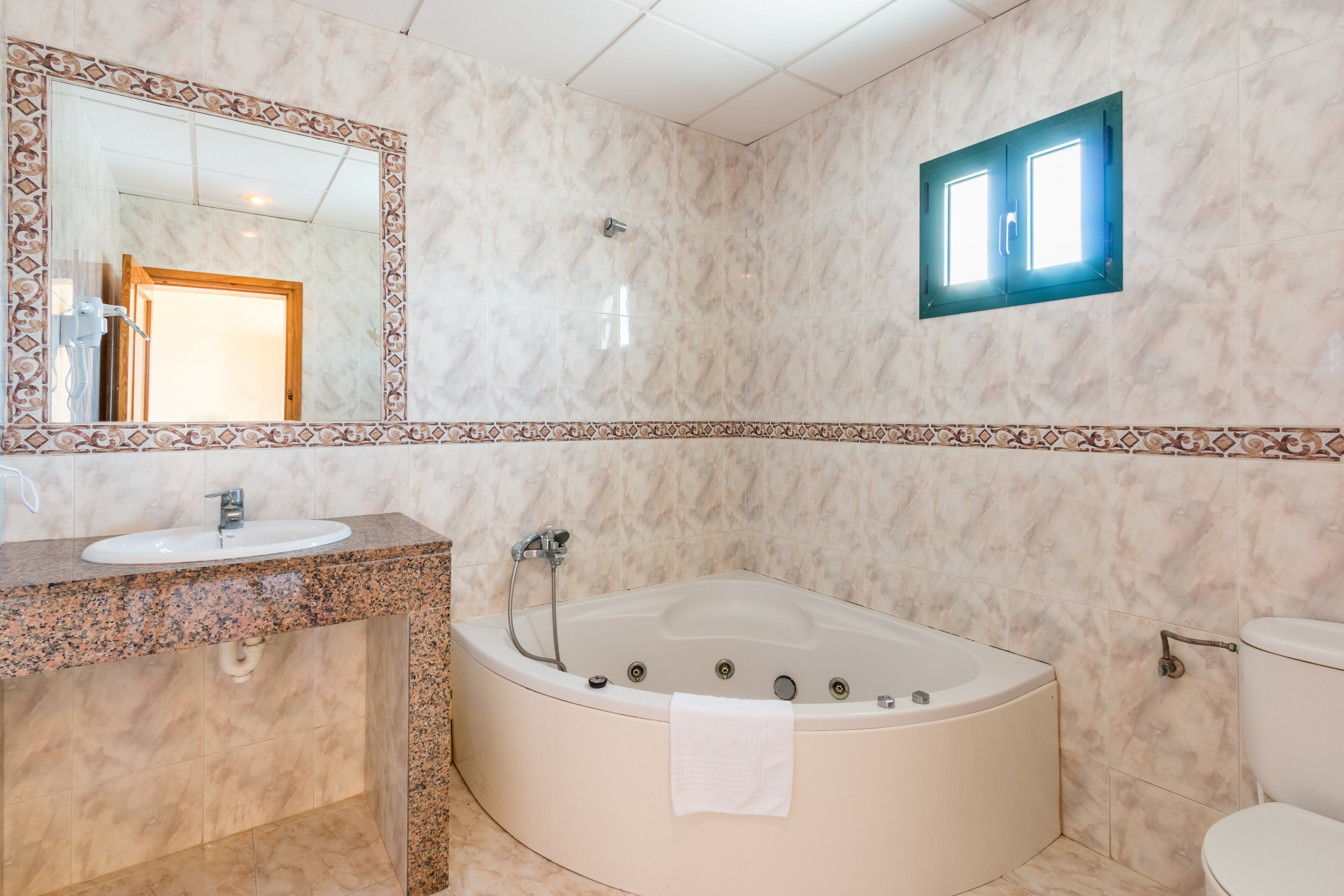 Фото Apartamentos Cabo de Baños by Mij