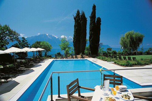 Гостиница Fairmont Le Montreux Palace в Монтре
