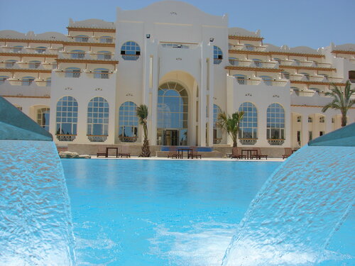 Гостиница Royal Lagoons Resort & Aquapark в Хургаде