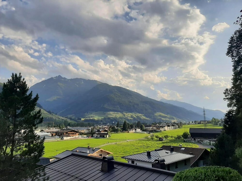 Фото Pretty Apartment in Mittersill With a View