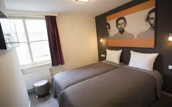 Фото Quentin Golden Bear Hotel