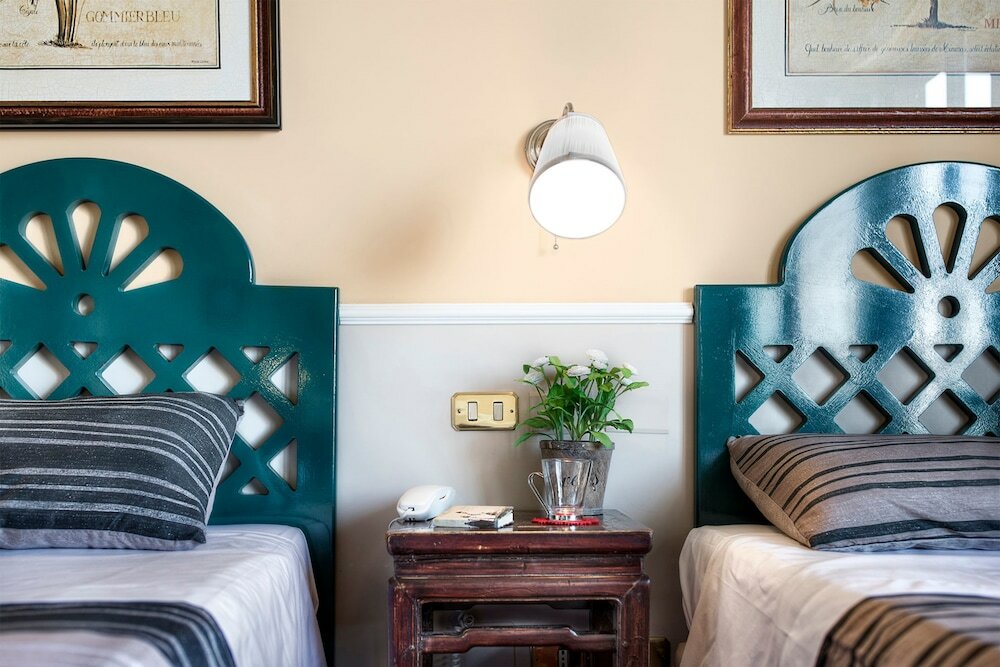 Фото Colony Hotel