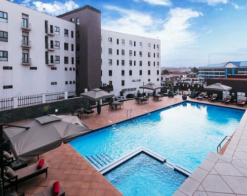 Гостиница Oak Plaza Suites в Кумаси