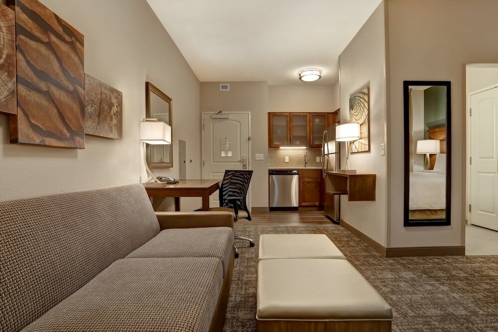 Фото Staybridge Suites Overland Park - Kansas City S, an Ihg Hotel