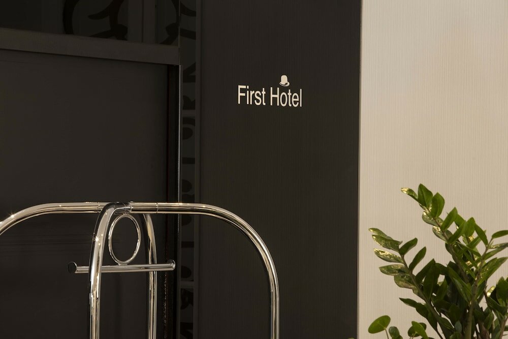 Фото First Hotel Paris Tour Eiffel