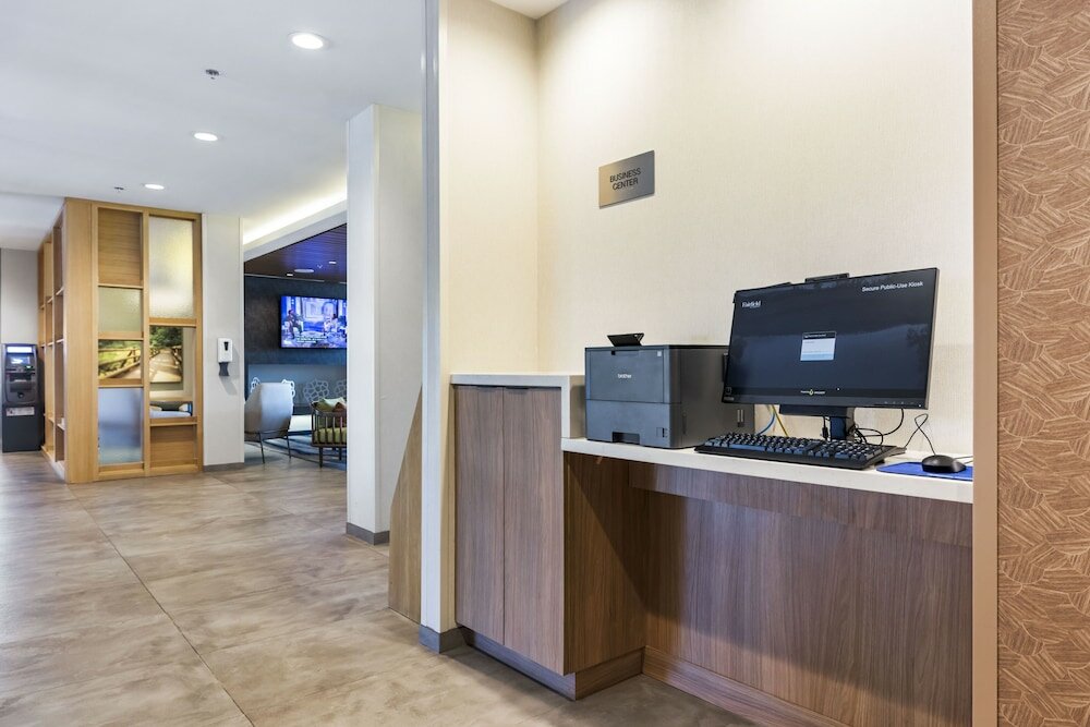 Фото Fairfield by Marriott Inn & Suites San Francisco Airport Oyster Point Area