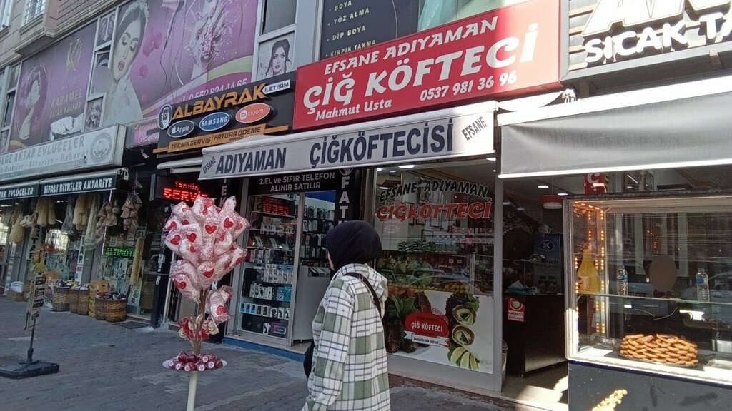 Comida rápida Efsane Adyiyaman Chi Kofteci Mahmut Usta, , foto