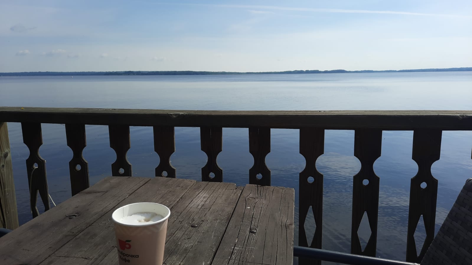 Фото Исторический дом у озера