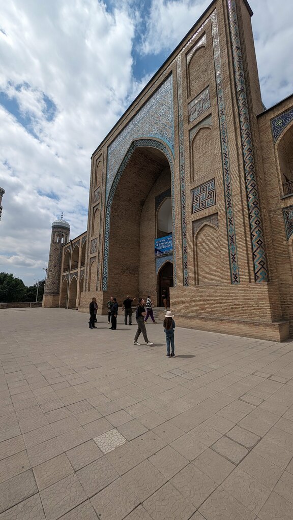 Landmark, attraction Köküldaş Medresesi, Tashkent, photo