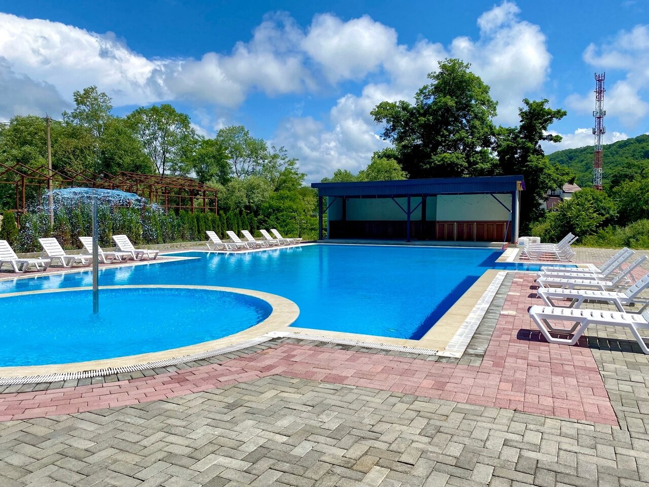 Фото отеля 1