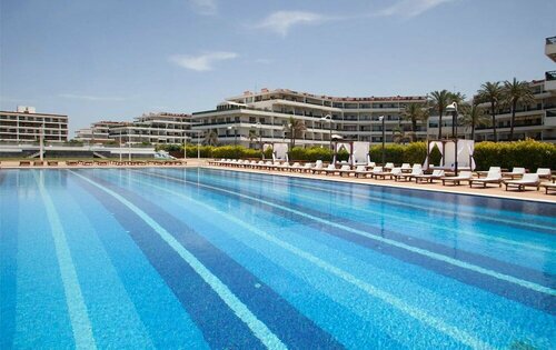 Гостиница Stunning Sea Front Chalet In Tripoli