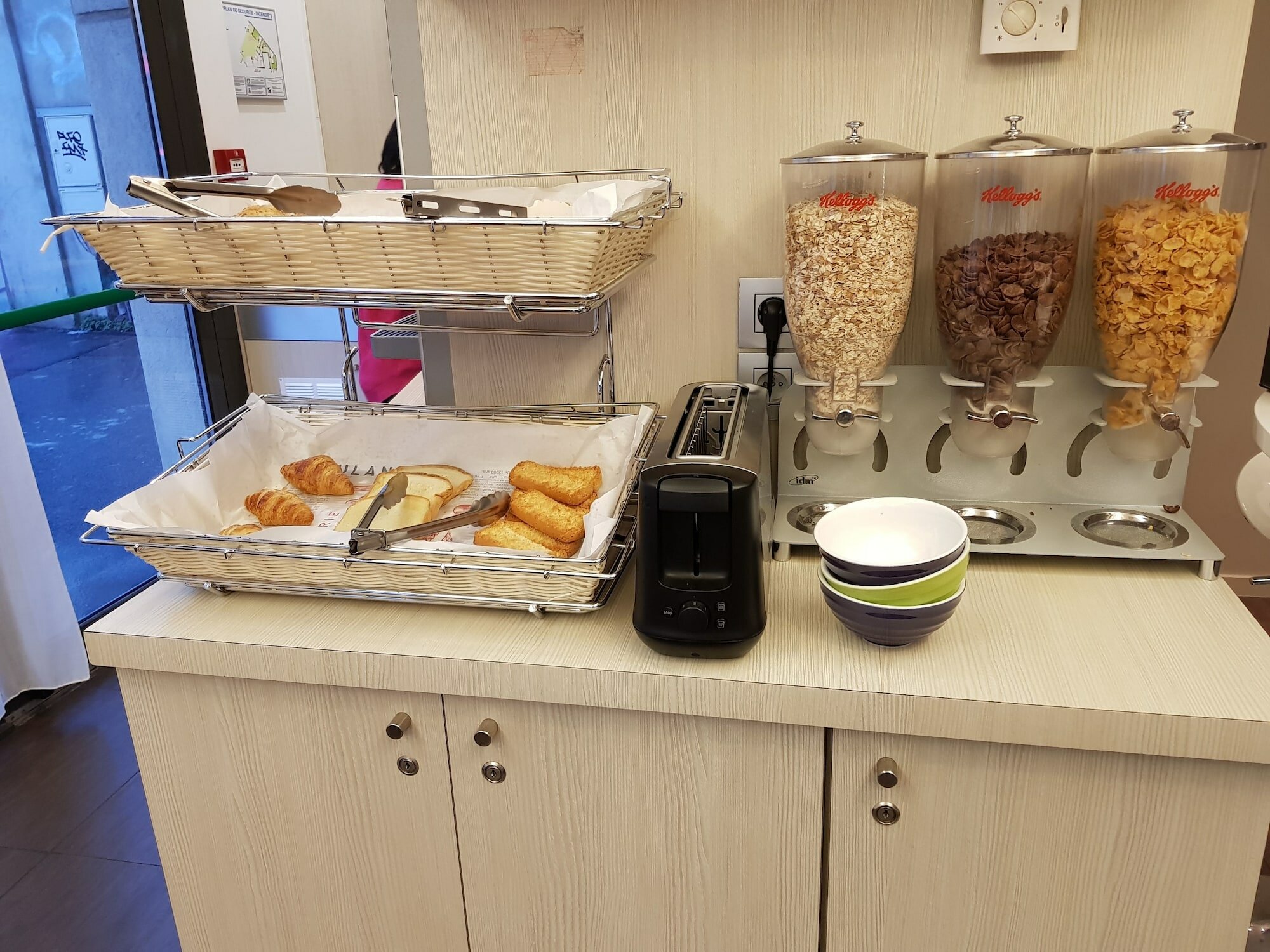 Фото B&b Hotel Marseille Centre La Timone