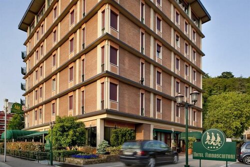 Гостиница Hotel Ambasciatori в Брешиа