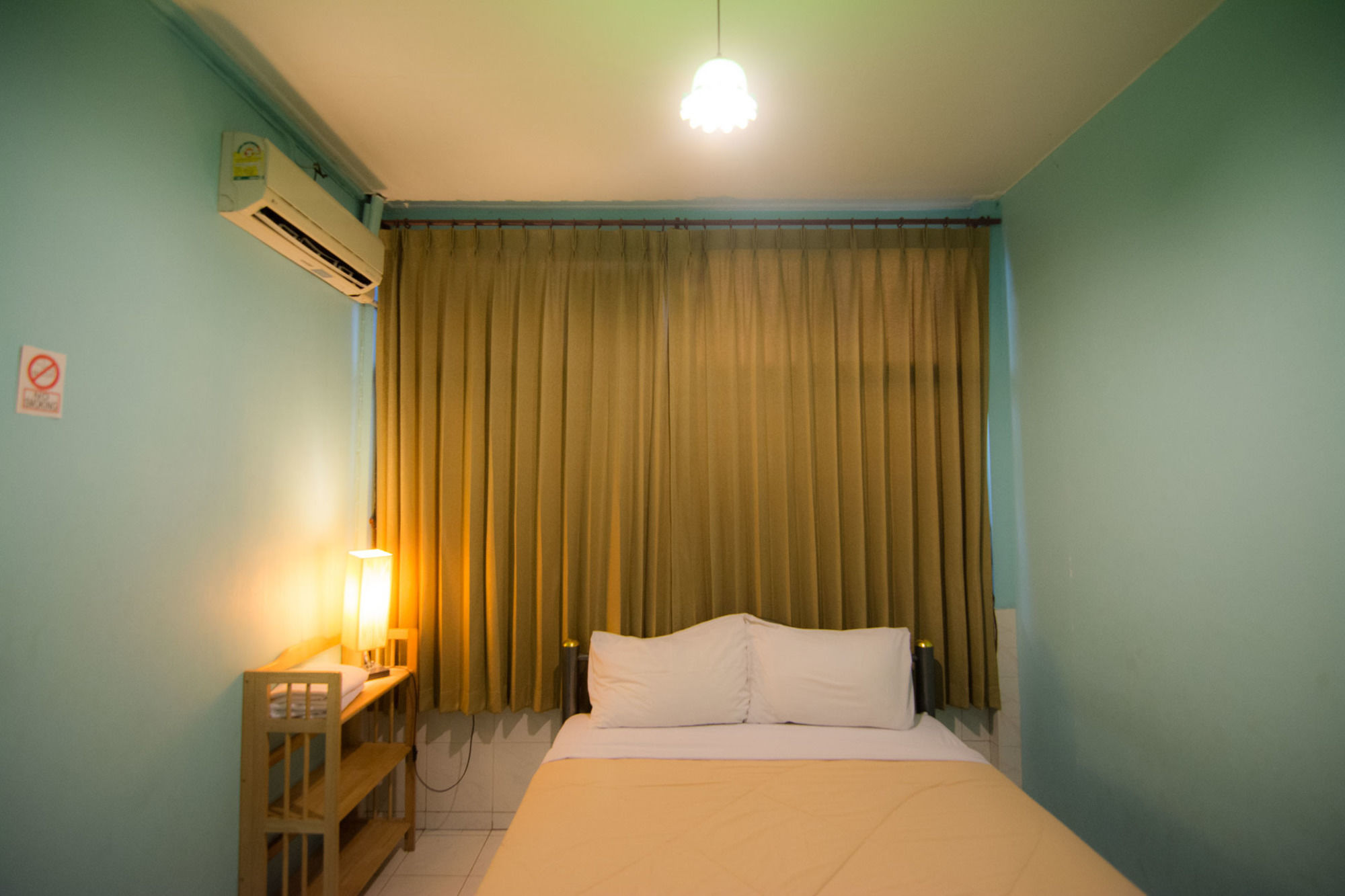 Фото Samsen sam Place