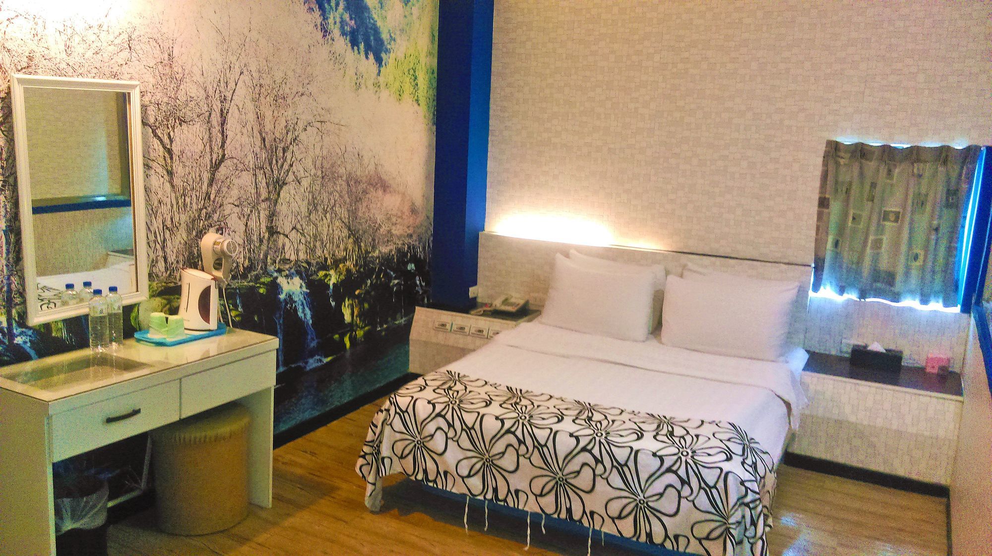 Фото HeYue Hotel