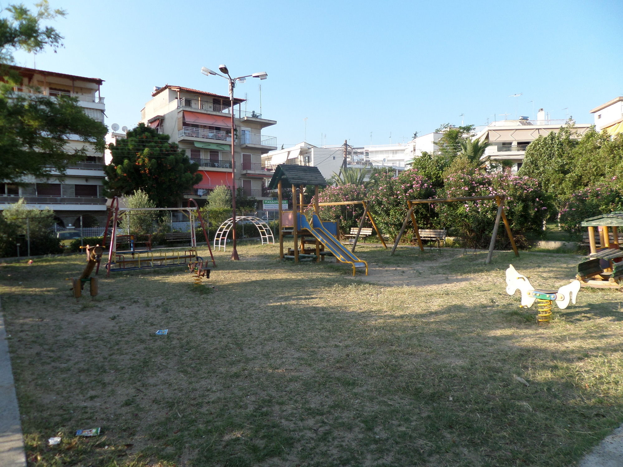 Фото Artemis Studios & Apartments