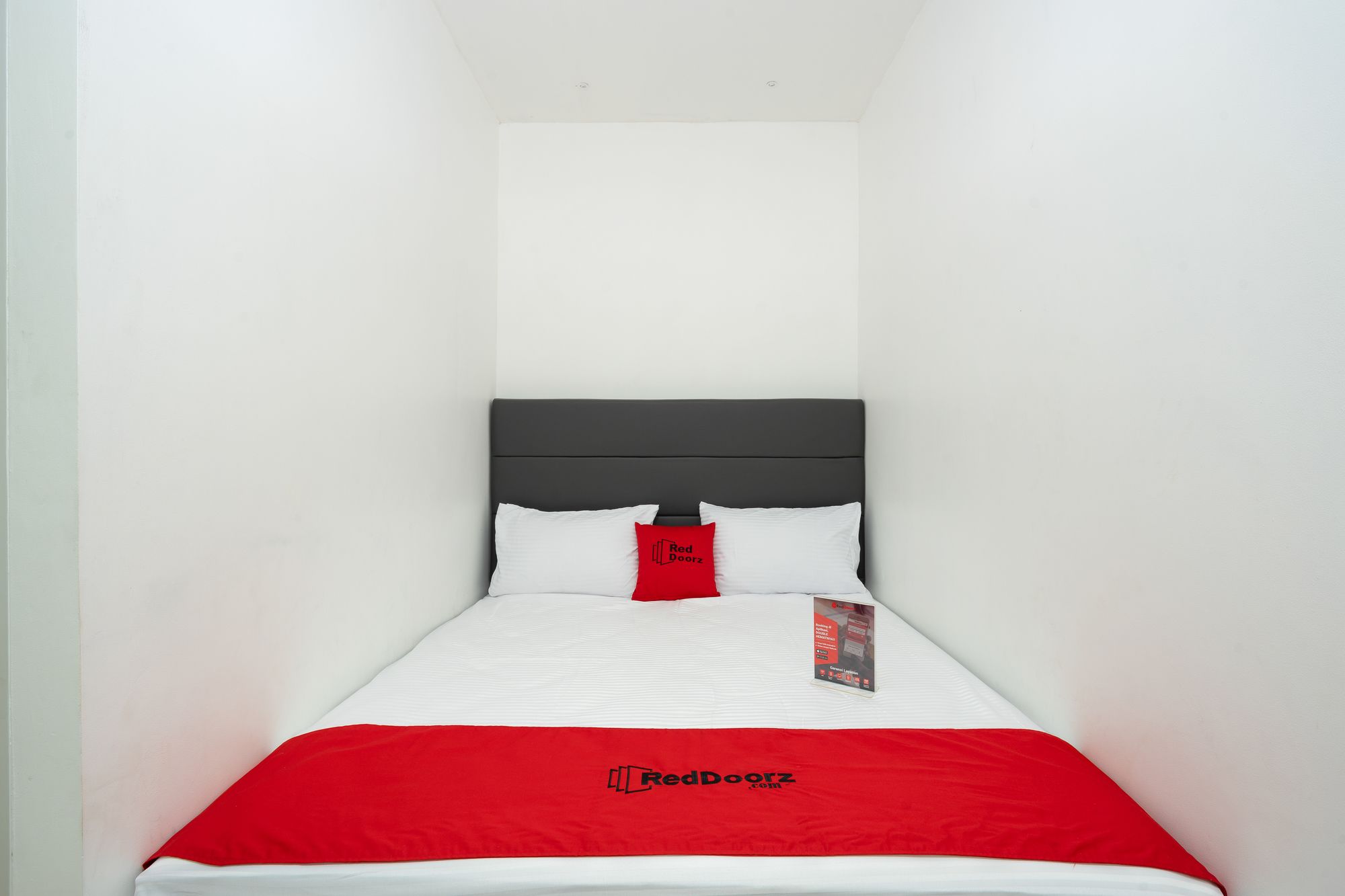 Фото RedDoorz Plus @ Danau Sunter Utara