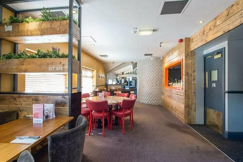 Гостиница Premier Inn Stockport South в Стокпорте
