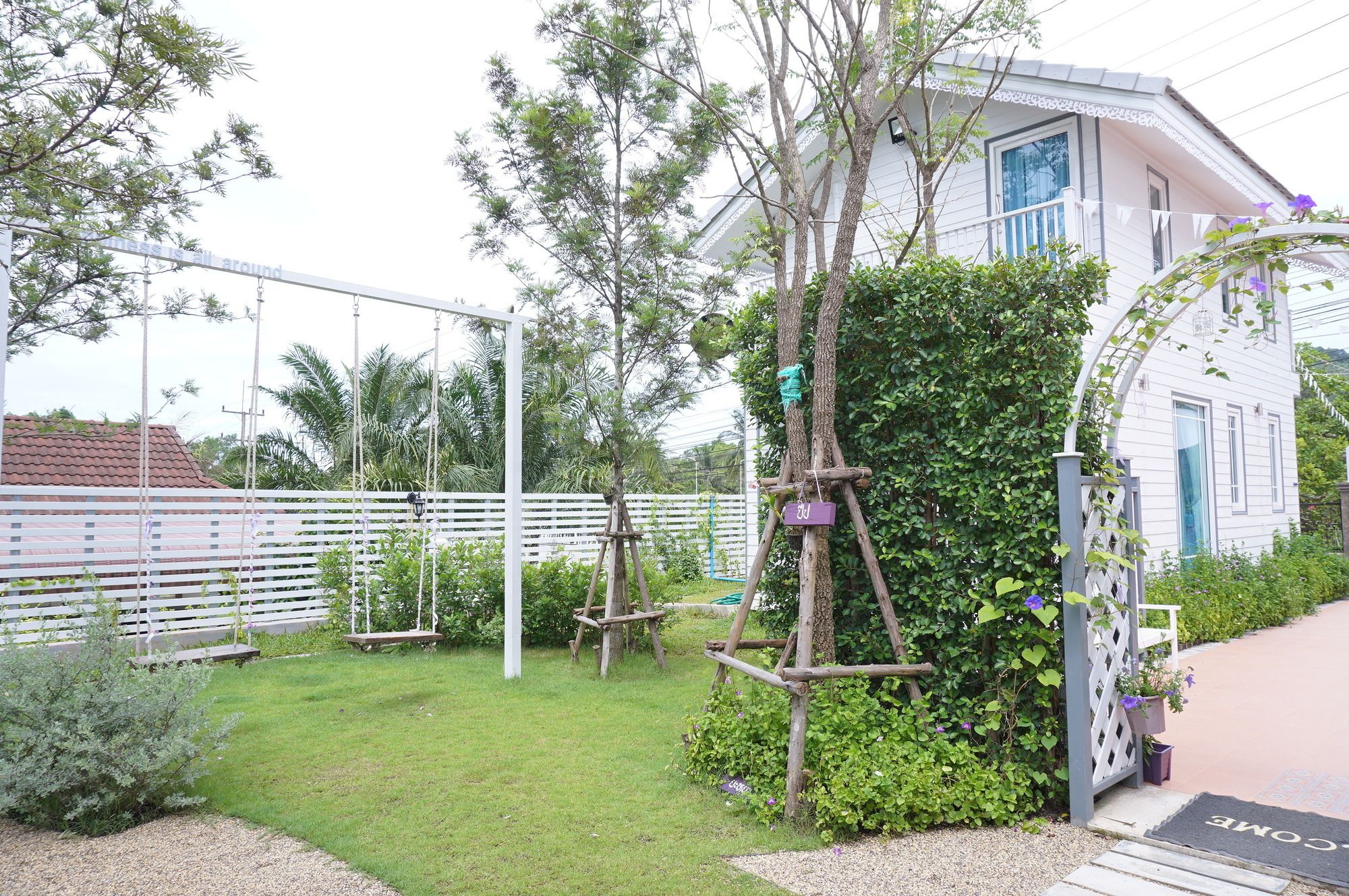 Фото The White Village Ranong Resort