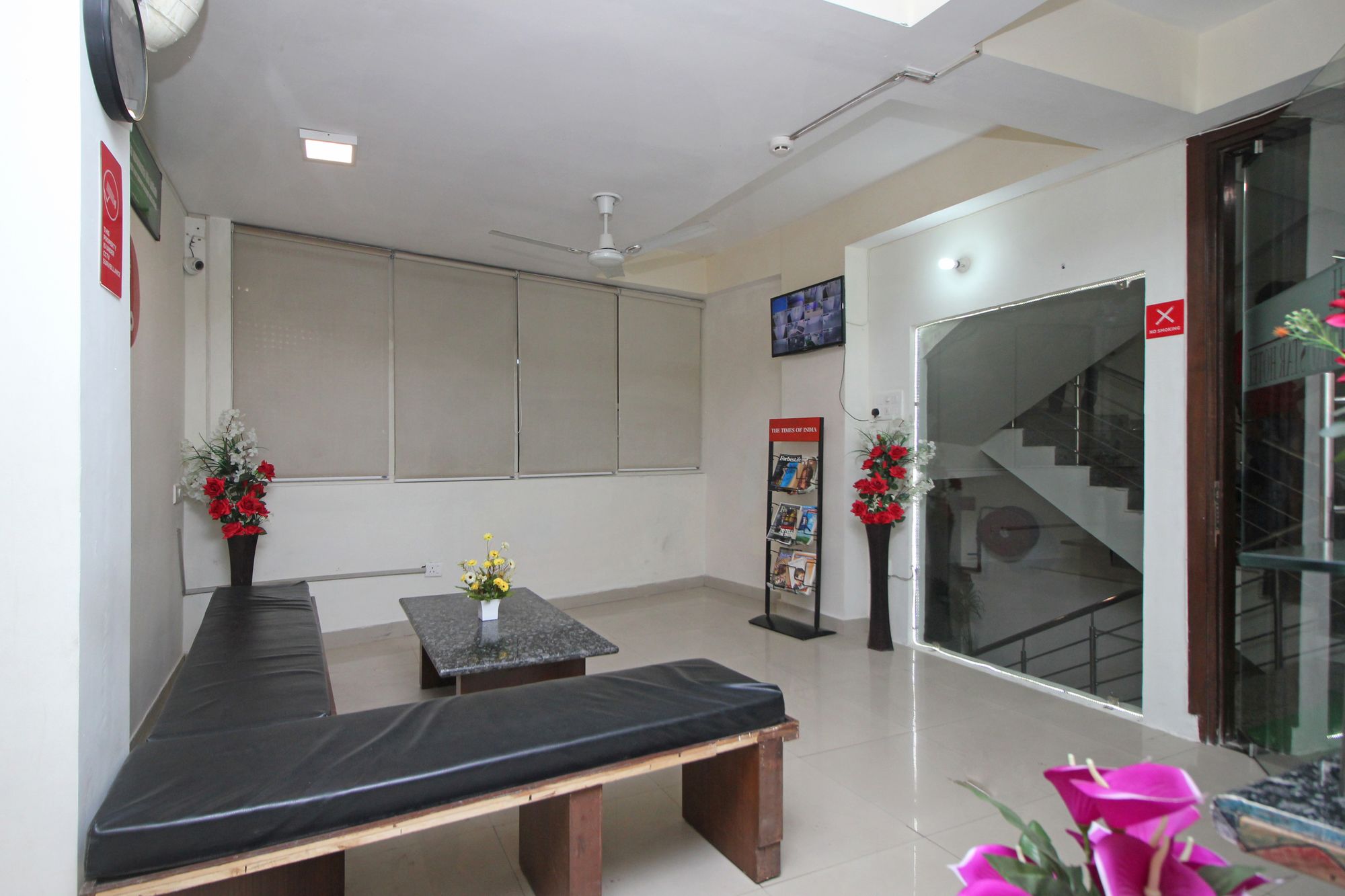 Фото Oyo 9046 Hotel Metro Star