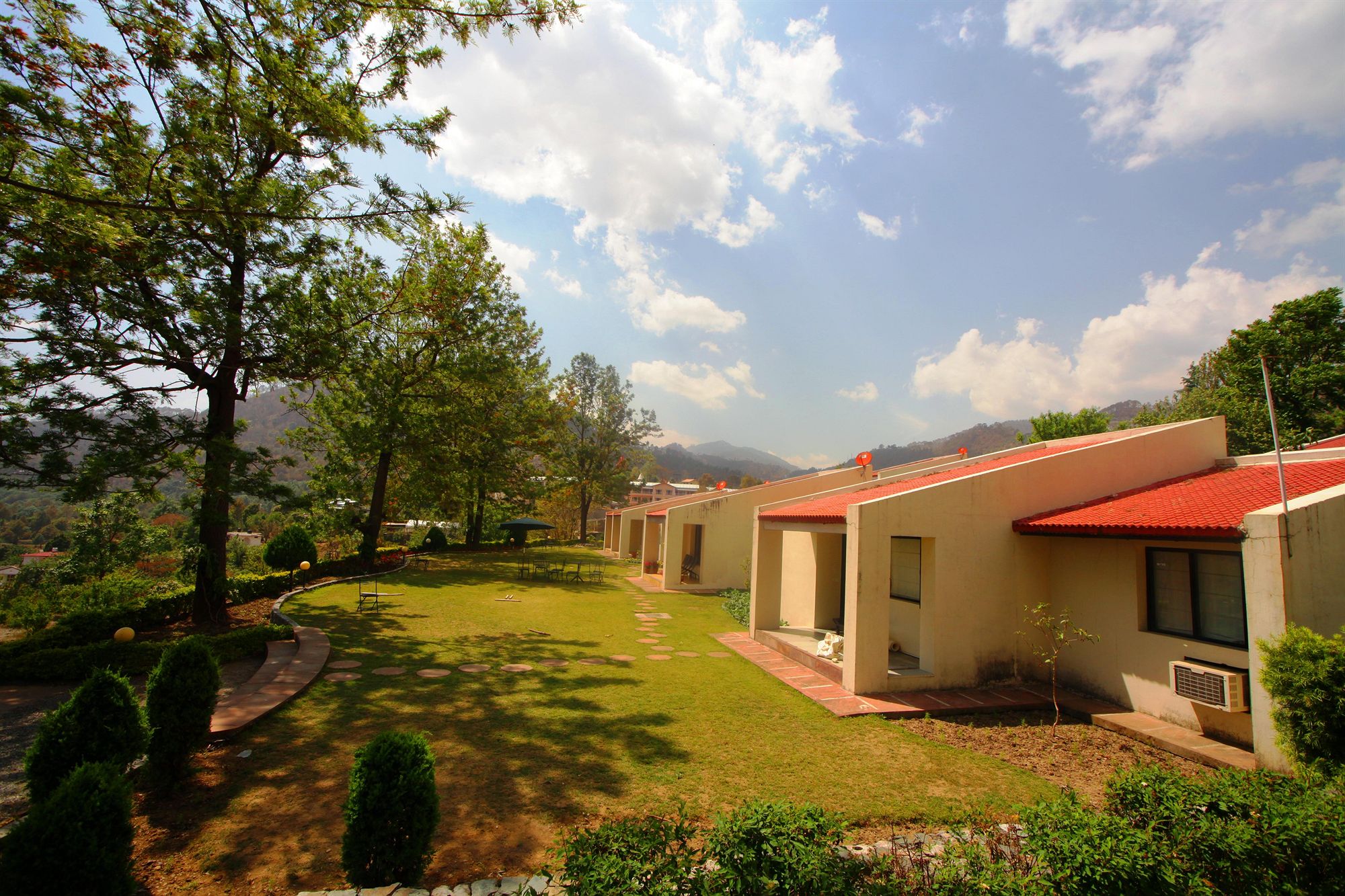 Фото Country Inn Nature Resort Bhimtal