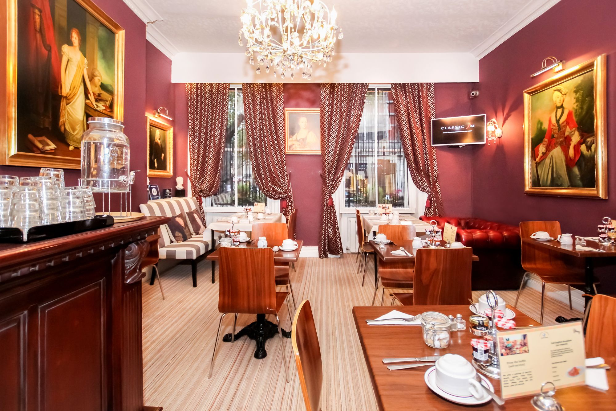 Фото Arosfa Hotel London by Compass Hospitality