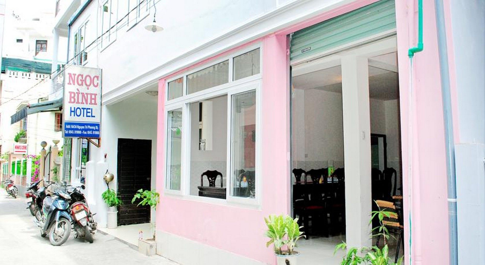 Фото отеля 1