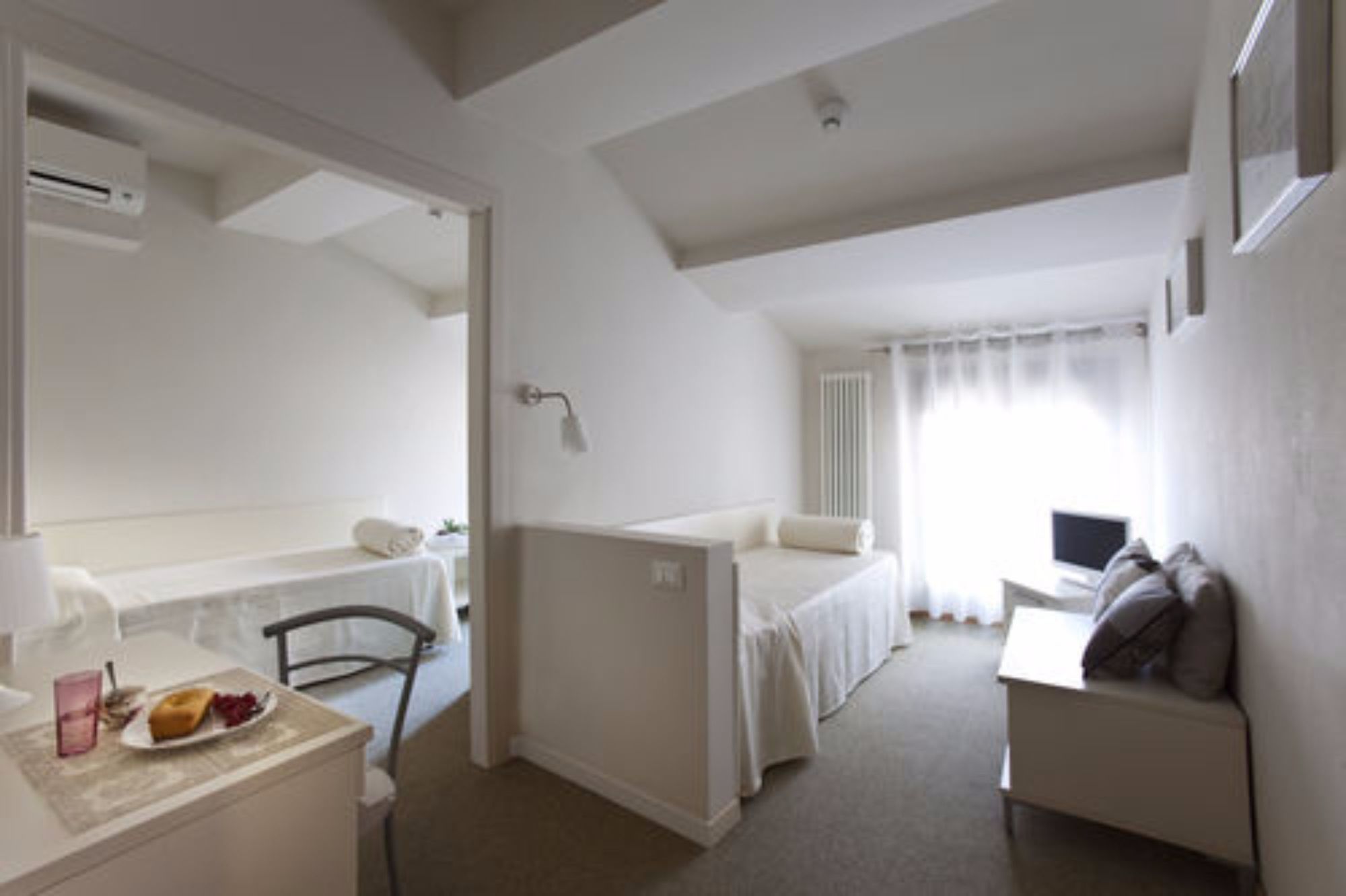 Фото Hotel Cervetta 5