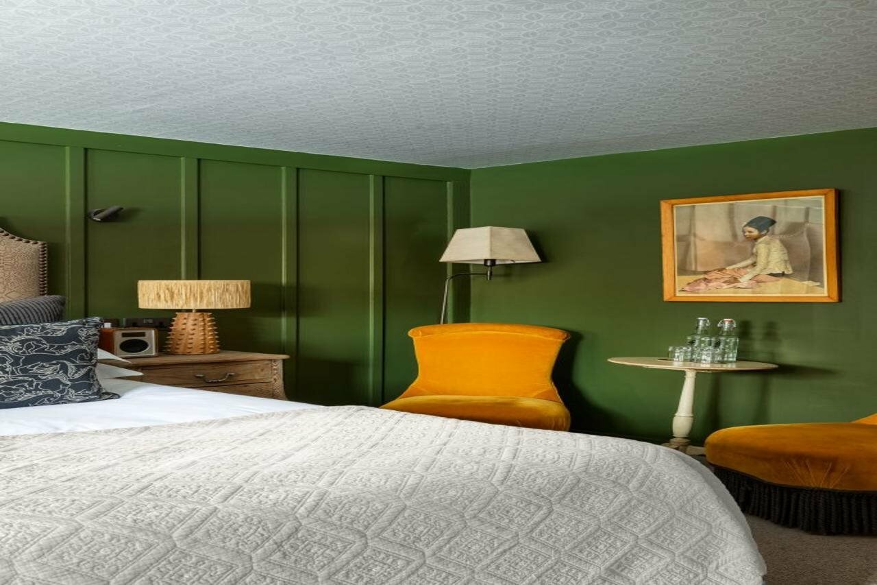 Фото The Falstaff Hotel