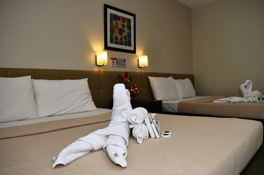 Фото Columbus Plaza Hotel