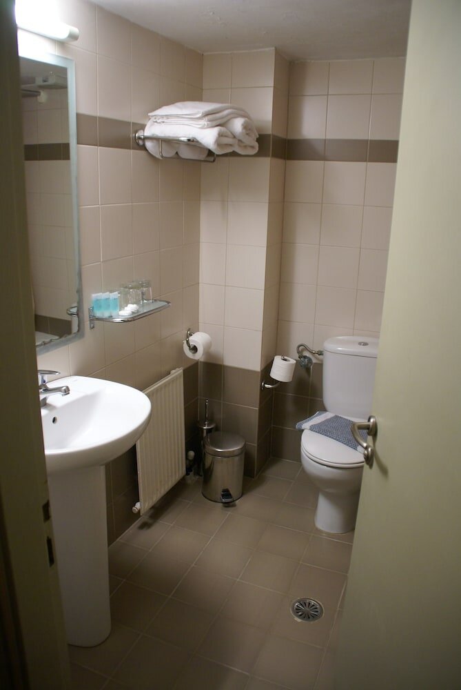 Фото Yria Hotel