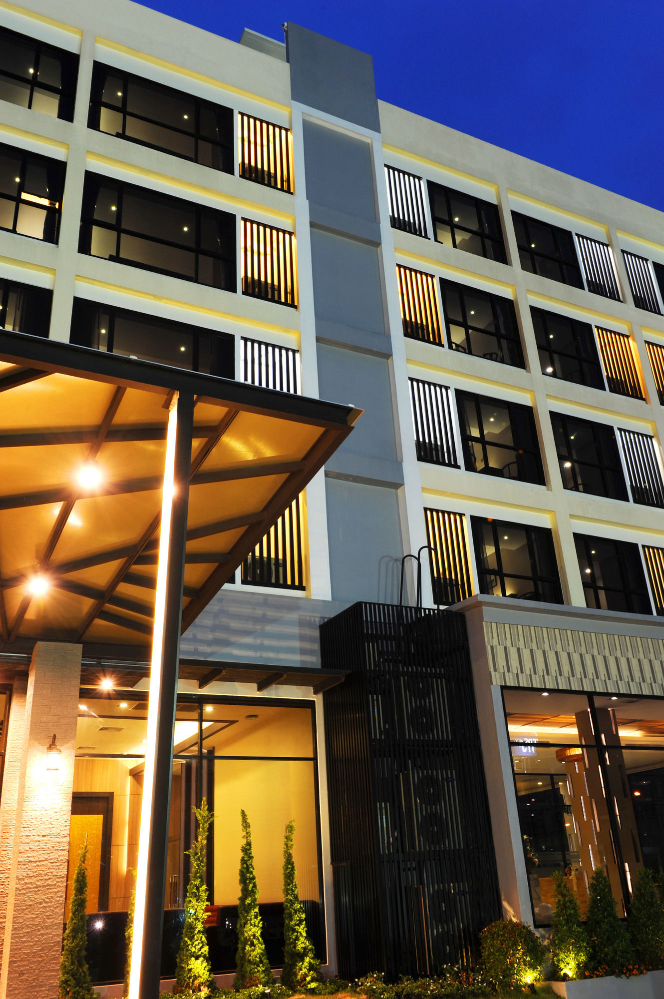 Фото Grand Ratchapruek Hotel