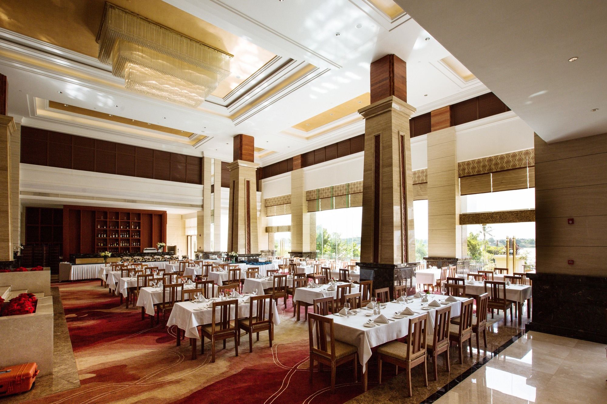 Фото Landmark Mekong Riverside Hotel