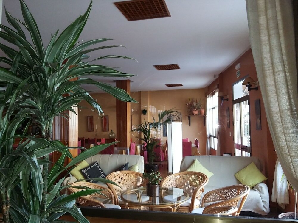 Фото Hotel Tres Jotas