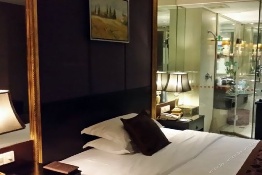 Фото Minghao Hotel