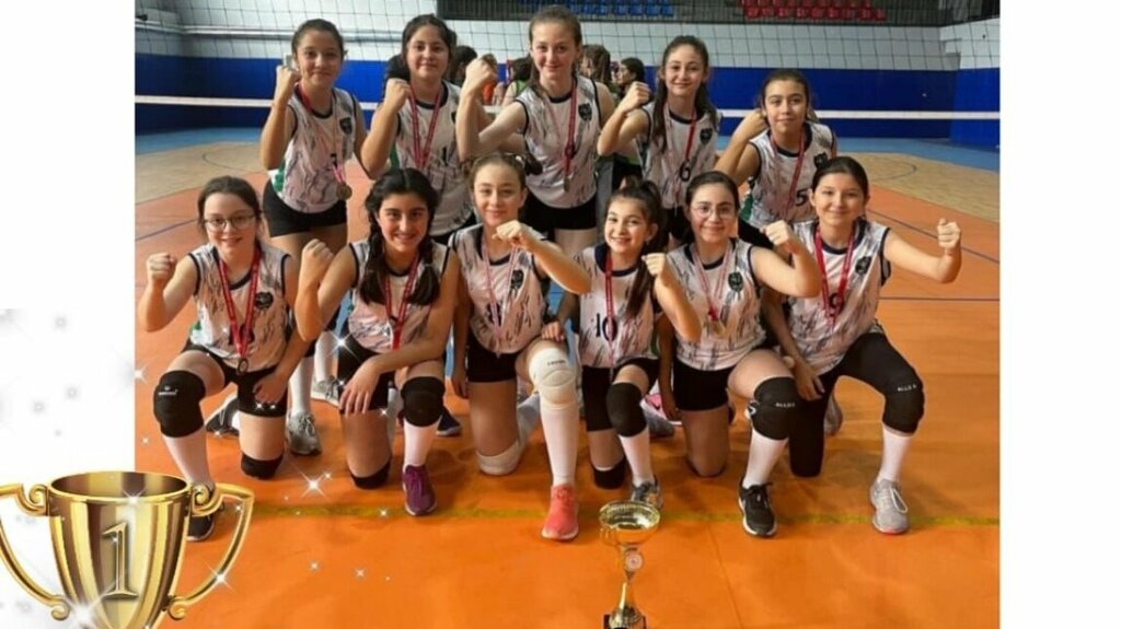 School Hurriyet Middle School, Duzce, photo